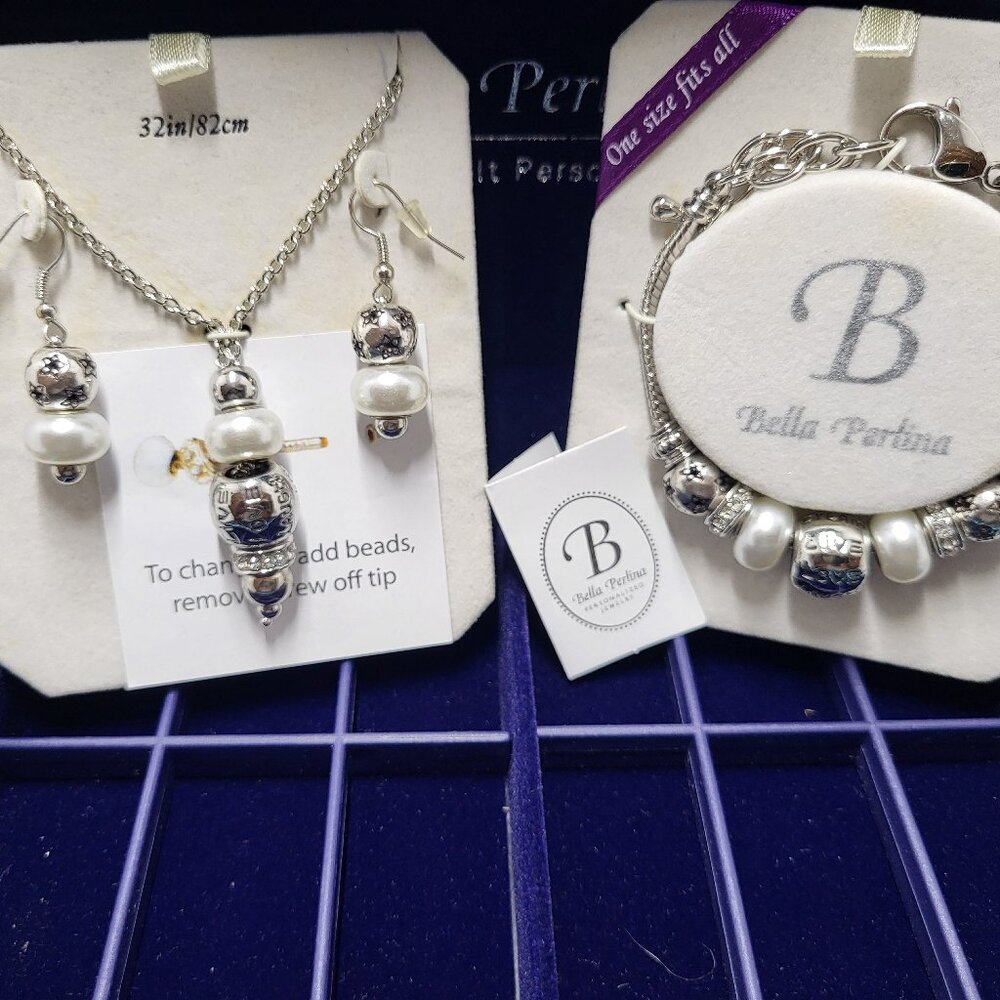 Bella Perlina Pearl Earrings and Necklace Set